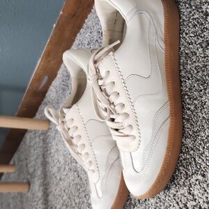 Dolce Vita Notice Sneakers